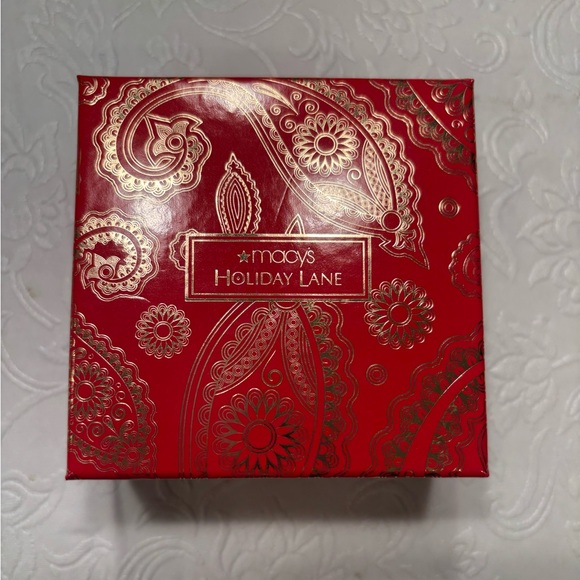 Holiday Lane by Macy’s Dove Brooch - Picture 2 of 4